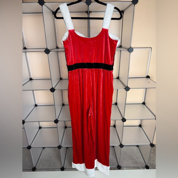 No Boundaries Christmas Women's Santa Sequin Jumpsuit Red Size M NWOT - Picture 8 of 10